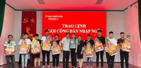 PHƯỜNG 3 TRAO LỆNH GỌI NHẬP NGŨ NĂM 2025